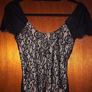 EXPRESS BLACK LACE OVER CREAM FLORAL SHORT CAP SLEEVE LEOTARD BODY SUIT XS
